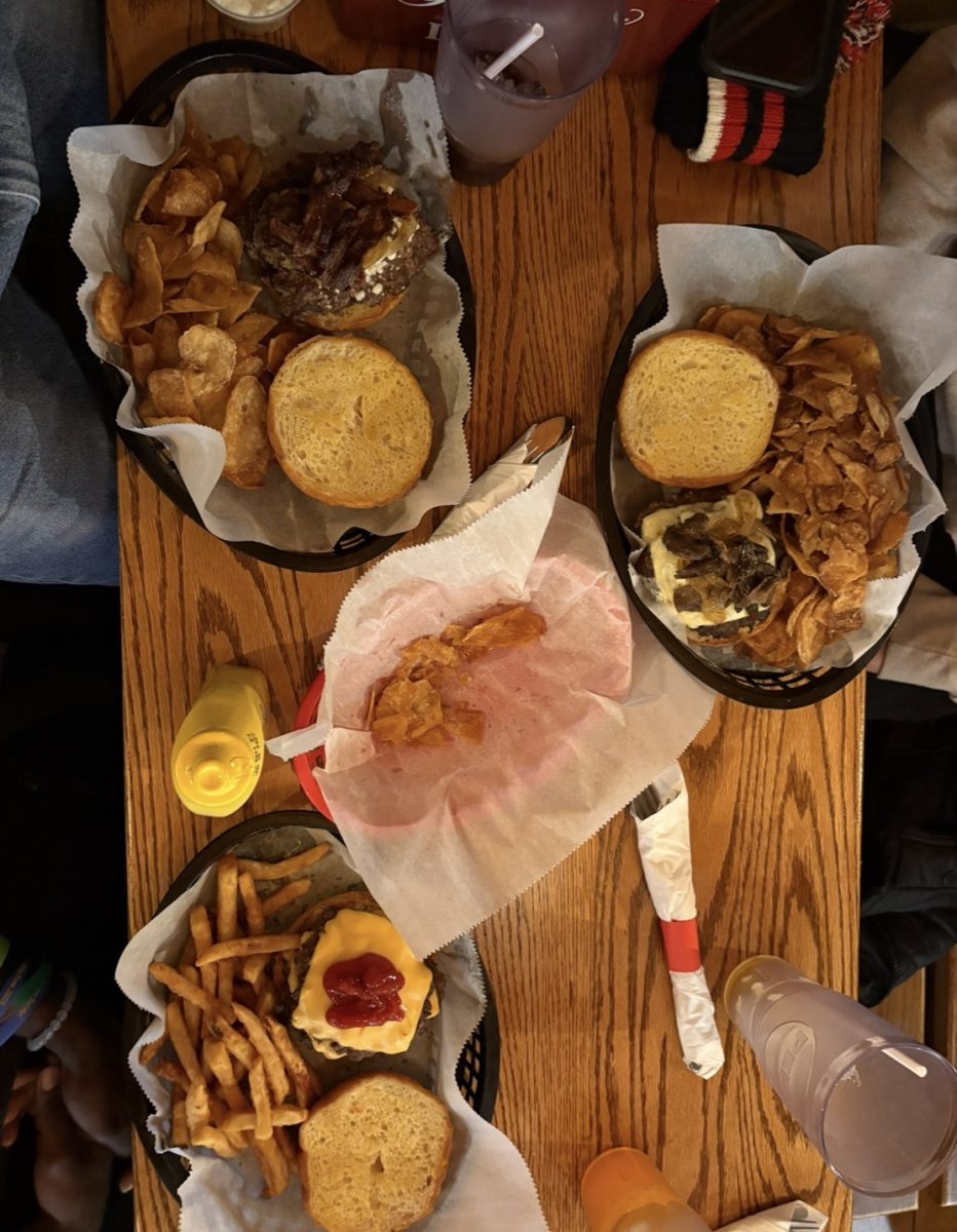 Photo // Oscar Beasley, Rafael Tortolero, Logan Warren - 
THE CHUM BUCKET? The Bucket Shack earns a thumbs down for a terrible dining experience. 
